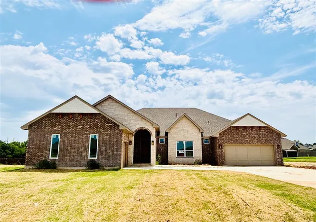 1st image of 4084 Blue Ridge Ave, Norman, OK 73072 | MLS# 1230491
