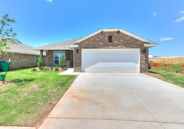 3rd image of 18029 Austin Ct, Edmond, OK 73012 | MLS# 1230517