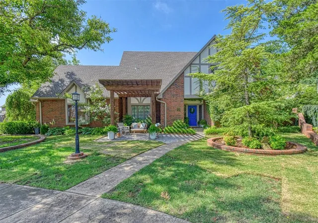 2nd image of 3800 Evesham Ct, Norman, OK 73072 | MLS# 1230562
