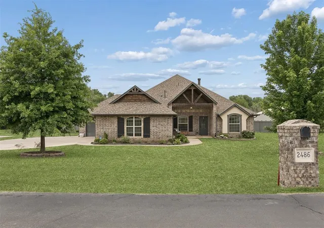 Homes for sale in Blanchard, OK | 2486 County Road 1202, Blanchard, OK 73010 | MLS# 1230574