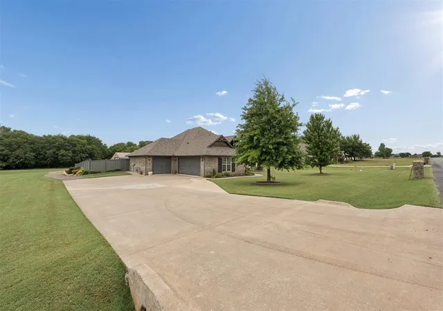 Homes for sale in Blanchard, OK | 2486 County Road 1202, Blanchard, OK 73010 | MLS# 1230574