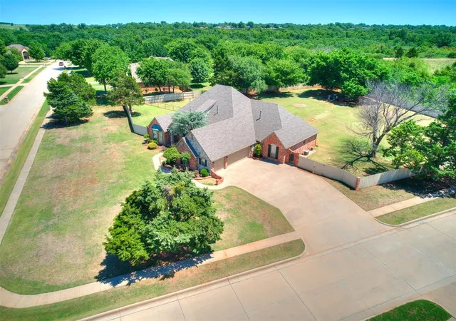 33rd image of 1350 E Angel Fire Ter, Mustang, OK 73064 | MLS# 1230586