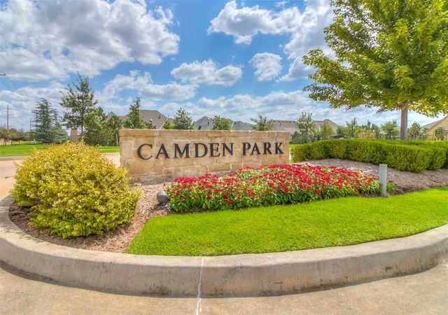 2nd image of 16425 Burgundy West Dr, Edmond, OK 73013 | MLS# 1230653