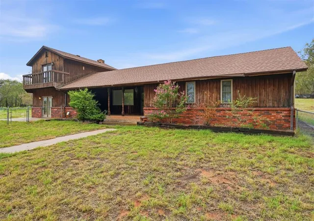 Photo 1 of Sale Pending at 925 S Falcon Rd, Elk City, OK 73644 | MLS# 1230664 | Listing updated on 2026-10-02