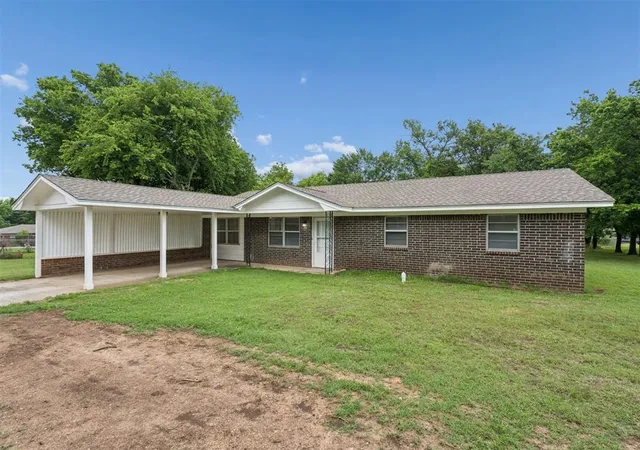 Homes for sale in Sulphur, OK | 1820 W Ardmore Ave, Sulphur, OK 73086 | MLS# 1230688