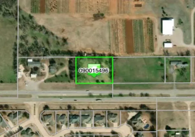 3rd image of 1633 W Main St, Yukon, OK 73099 | MLS# 1230693