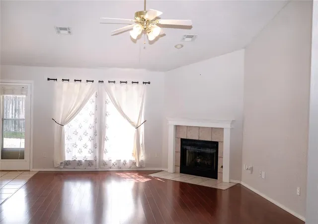 4th image of 321 Peggy Dr, Elk City, OK 73644 | MLS# 1230694