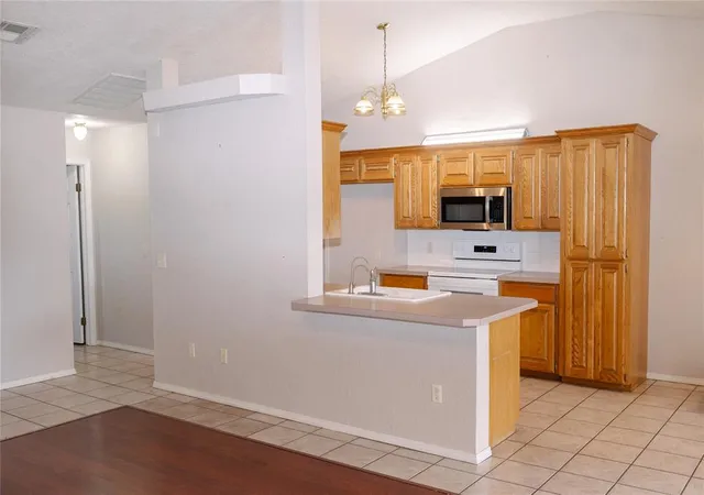 5th image of 321 Peggy Dr, Elk City, OK 73644 | MLS# 1230694