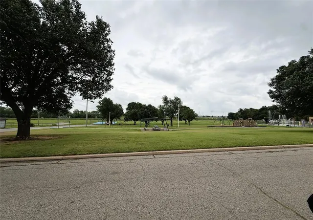 4th image of 000 E Georgia Ave, Chickasha, OK 73018 | MLS# 1230719