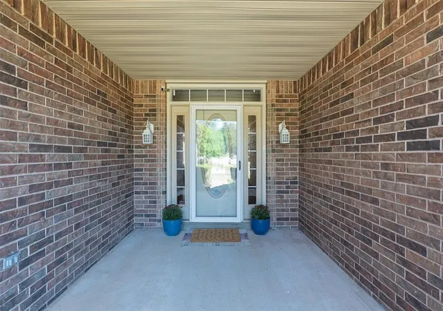 Photo 3 of Single family home for sale at 1603 Windmill Ridge Dr, Shawnee, OK 74804 | MLS# 1230760 | Listing updated on 2026-09-30