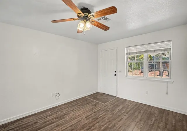 Photo 4 of Single family home for sale at 1317 Lawton Ave, Moore, OK 73160 | MLS# 1230797 | Listing updated on 2026-09-16