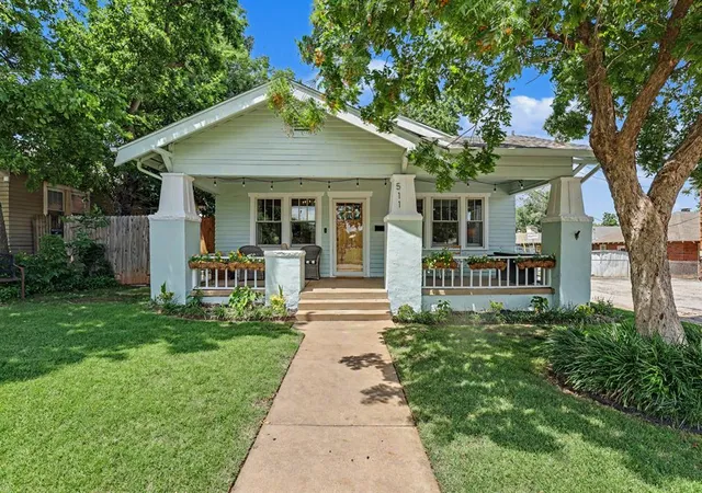 Homes for sale in Oklahoma City, OK | 511 Nw 25th St, Oklahoma City, OK 73103 | MLS# 1230825