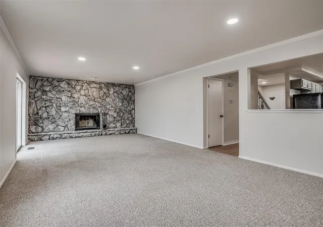 Listing Photo 4 - Condo for sale in building located at 3501 Wynn Cir, Edmond, OK 73013