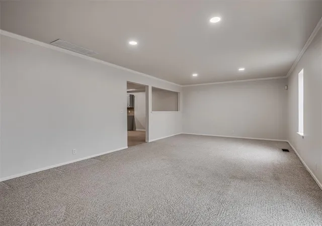 Listing Photo 5 - Condo for sale in building located at 3501 Wynn Cir, Edmond, OK 73013