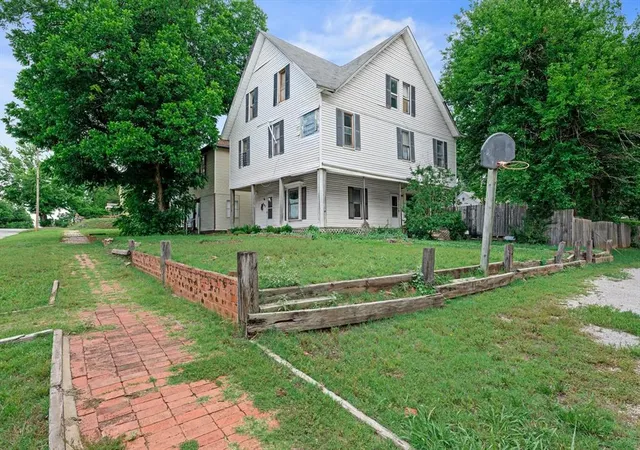 4th image of 602 N Wentz St, Guthrie, OK 73044 | MLS# 1230840