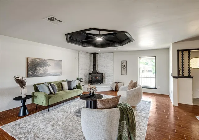 Photo 2 of Single family home for sale at 901 Ne 6th Street, Moore, OK 73160 | MLS# 1230851 | Listing updated on 2026-09-18