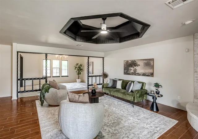 Photo 3 of Single family home for sale at 901 NE 6th Street, Moore, OK 73160 | MLS# 1230851 | Listing updated on 2026-08-14