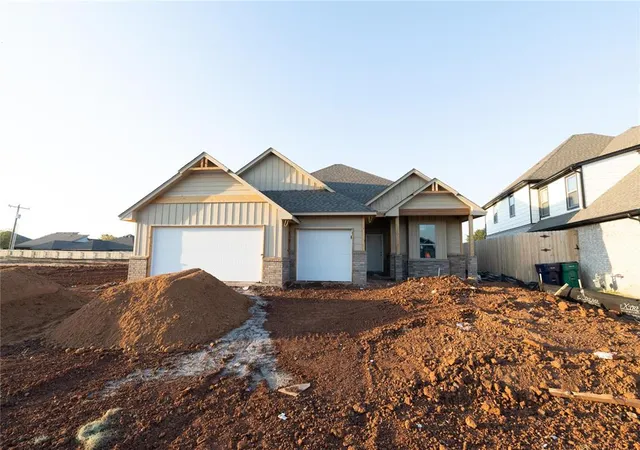 Photo 2 of Single family home for sale at 2105 Nw 171st Street, Edmond, OK 73012 | MLS# 1230853 | Listing updated on 2026-09-30