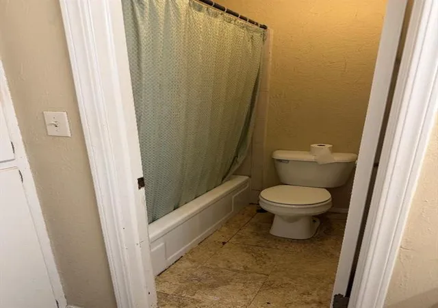 image of 1711 E Lindsey St, Norman, OK 73071