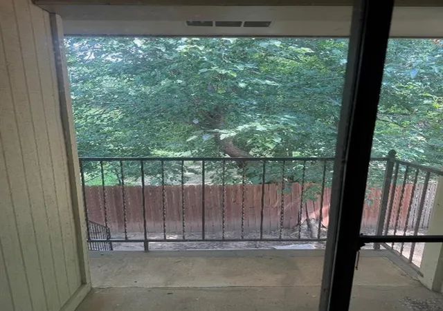 image of 1711 E Lindsey St, Norman, OK 73071
