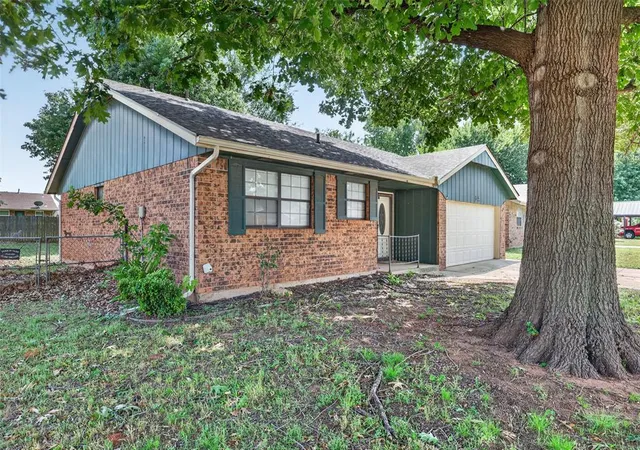 Homes for sale in Mustang, OK | 644 W Forster Dr, Mustang, OK 73064 | MLS# 1230879