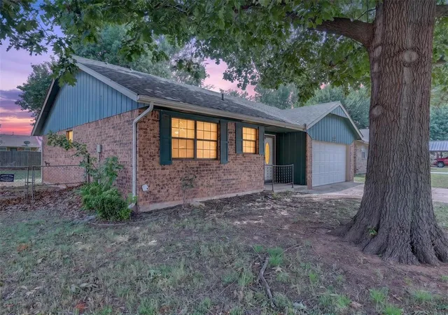 Homes for sale in Mustang, OK | 644 W Forster Dr, Mustang, OK 73064 | MLS# 1230879