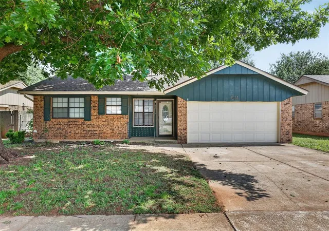 Photo 3 of Single family home for sale at 644 W Forster Dr, Mustang, OK 73064 | MLS# 1230879 | Listing updated on 2026-09-01