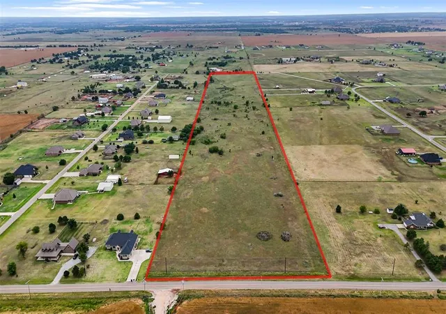 2nd image of 814 Ne Ash Rd, Piedmont, OK 73078 | MLS# 1230902
