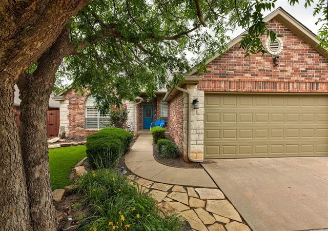 Photo 1 of Single family home for sale at 16120 Rim Rd, Edmond, OK 73013 | MLS# 1230945 | Listing updated on 2026-08-26