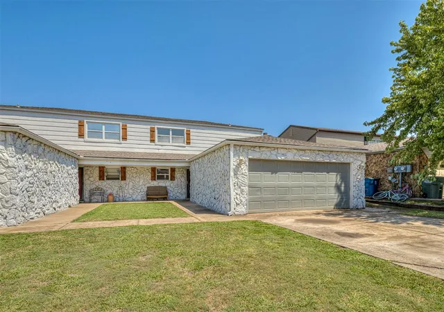 Photo 2 of Sale Pending at 3513 Wynn Cir, Edmond, OK 73013 | MLS# 1230948 | Listing updated on 2026-09-12