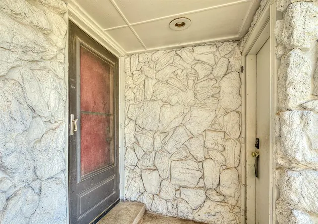 Listing Photo 5 - Condo for sale in building located at 3513 Wynn Cir, Edmond, OK 73013