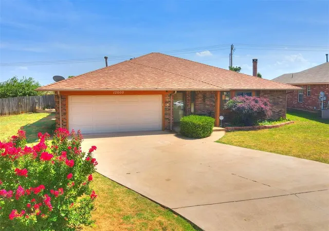 Photo 3 of Single family home for sale at 12000 Southwest 7th St, Yukon, OK 73099 | MLS# 1230954 | Listing updated on 2026-08-20