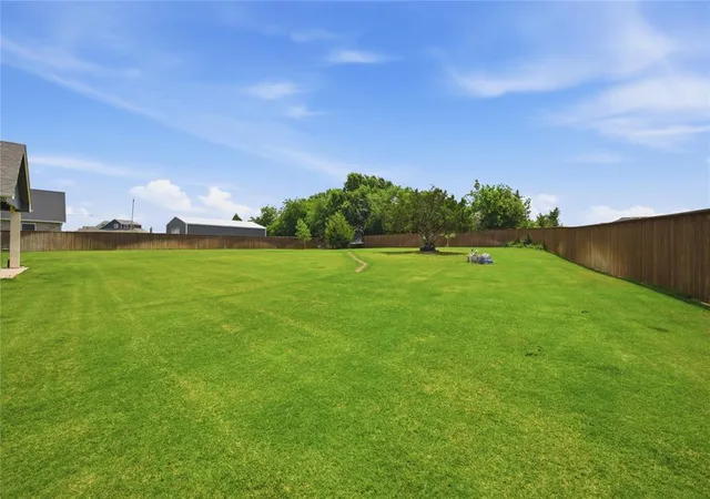 26th image of 9921 Oakwood Dr, Edmond, OK 73025 | MLS# 1230992
