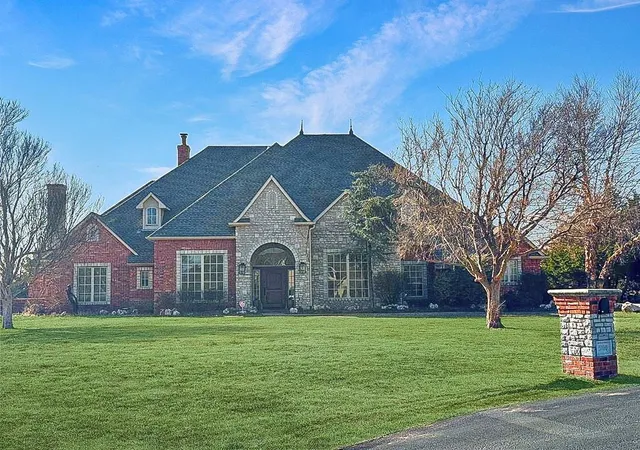 1st image of 5100 Cedar Ridge Dr, Edmond, OK 73025 | MLS# 1231001
