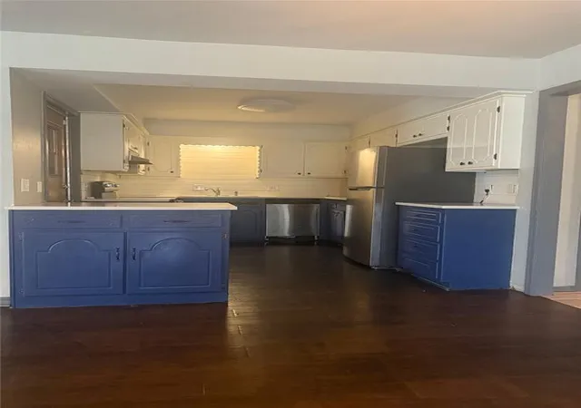 Listing Photo 2 - Condo for sale in building located at 3604 N Willow Springs Dr, Oklahoma City, OK 73112 - Unit #