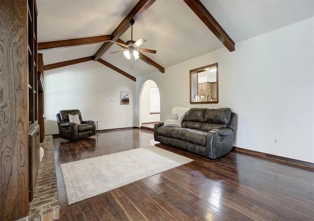 Photo 3 of Single family home for sale at 11020 Coachmans Rd, Yukon, OK 73099 | MLS# 1231033 | Listing updated on 2026-09-18