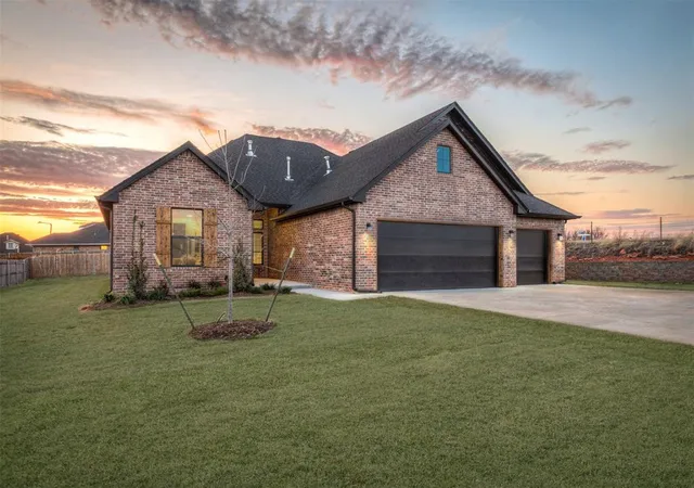 2nd image of 2240 E Thomas Ter, Mustang, OK 73064 | MLS# 1231036