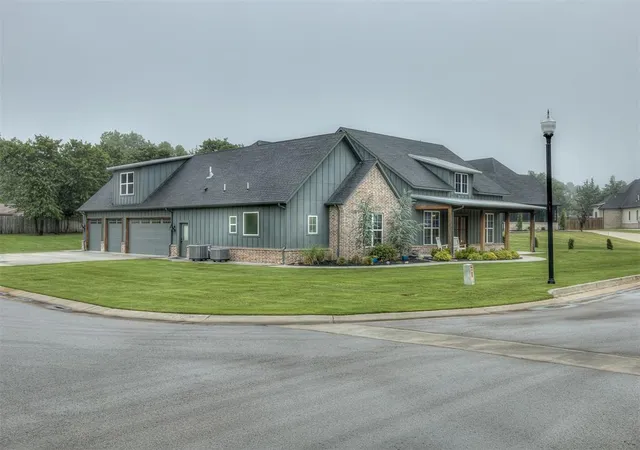 2nd image of 1880 Shaylee Ln, Choctaw, OK 73020 | MLS# 1231038