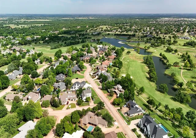 2nd image of 1200 Oak Tree Dr, Edmond, OK 73025 | MLS# 1231052