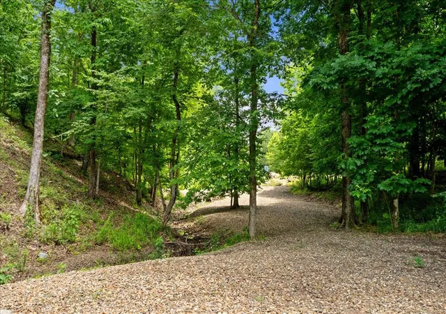 33rd image of 1408 N Lukfata Trl, Broken Bow, OK 74728 | MLS# 1231058
