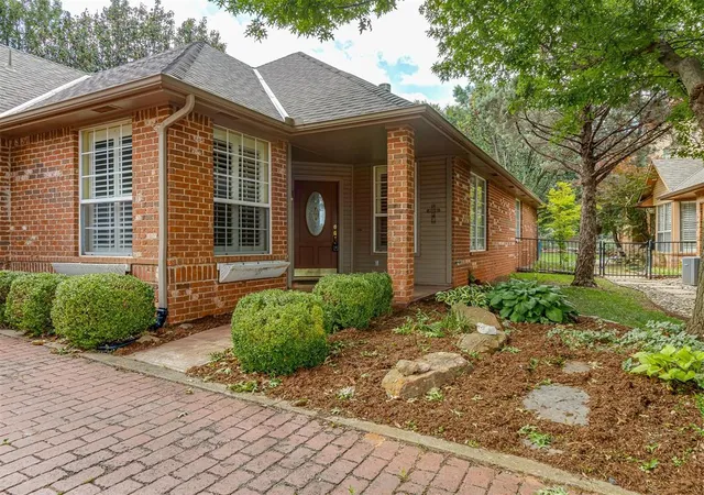 2nd image of 3916 Prairie Hill Ct, Edmond, OK 73003 | MLS# 1231086