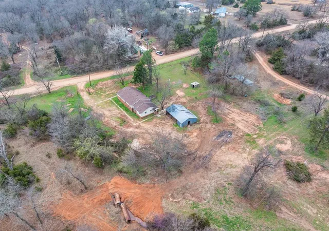 Homes for sale in Mc Loud, OK | 332410 E 1030 Rd, Mc Loud, OK 74851 | MLS# 1231141