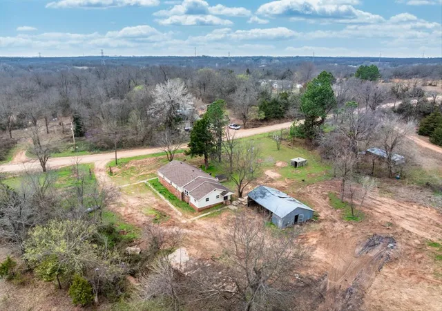 Homes for sale in Mc Loud, OK | 332410 E 1030 Rd, Mc Loud, OK 74851 | MLS# 1231141