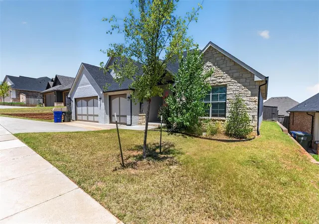 4th image of 709 Timber Trl, Norman, OK 73069 | MLS# 1231142