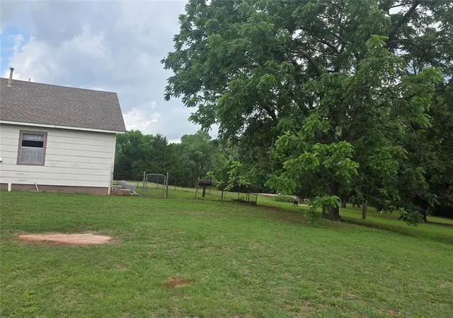Photo 3 of Sale Pending at 21078 Fir Ln, Purcell, OK 73080 | MLS# 1231151 | Listing updated on 2026-08-19