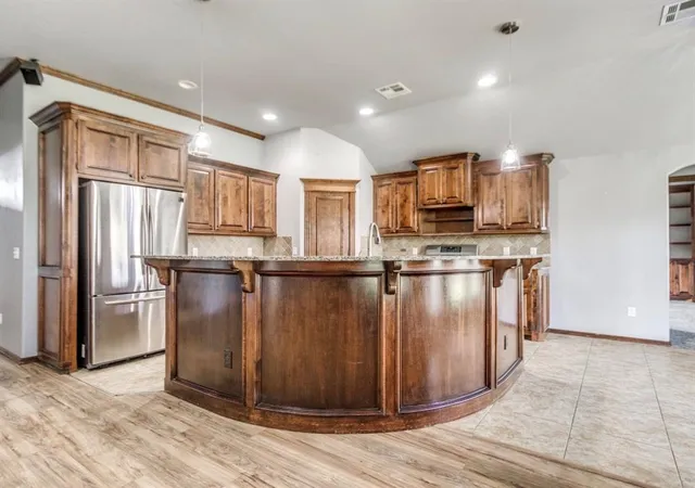 2nd image of 3404 Paul Dr, Moore, OK 73160 | MLS# 1231200