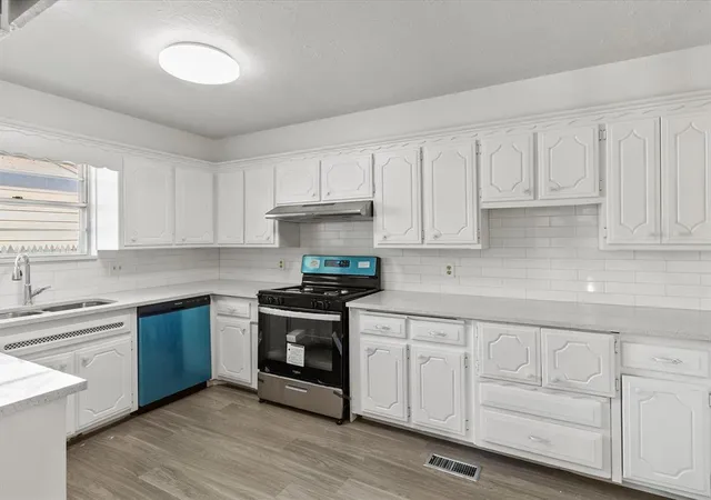 Photo 2 of Single family home for sale at 3112 N Viewpoint Dr, Oklahoma City, OK 73110 | MLS# 1231207 | Listing updated on 2026-05-27
