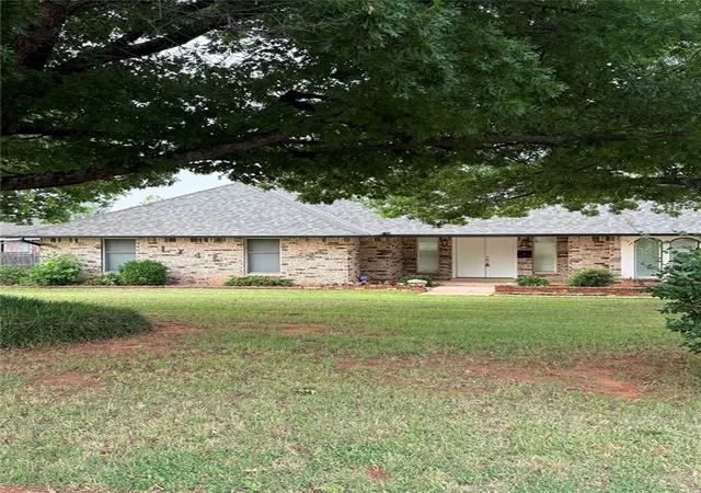 2nd image of 1746 W David Dr, Mustang, OK 73064 | MLS# 1231239