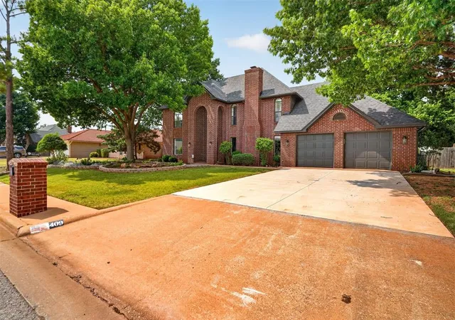 Homes for sale in Altus, OK | 409 Buena Vista St, Altus, OK 73521 | MLS# 1231249
