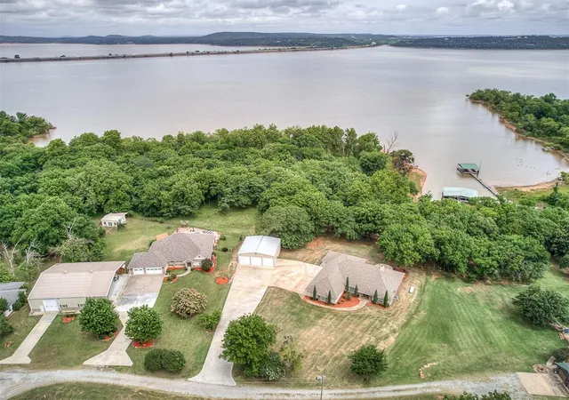 Homes for sale in Eufaula, OK | 47 Falcon Nest Rd, Eufaula, OK 74432 | MLS# 1231264
